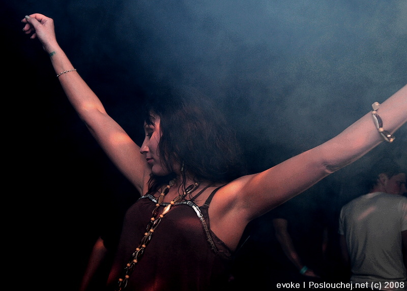 CONNECTION - Pátek 24. 10. 2008